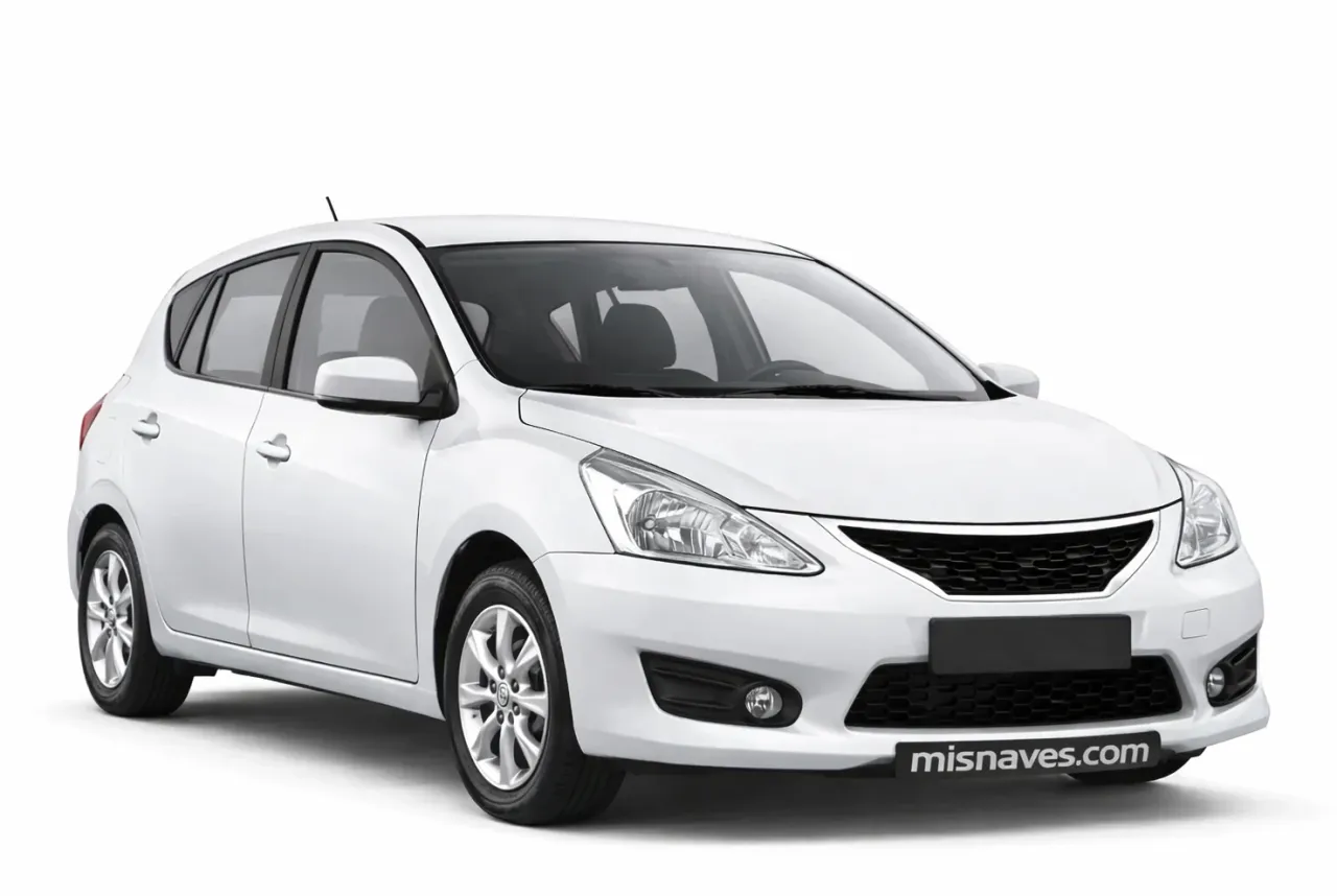 Nissan Tiida Hatchback