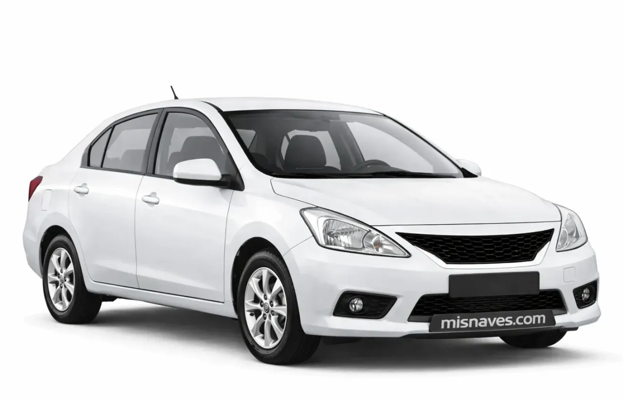 Nissan Tiida Sedán